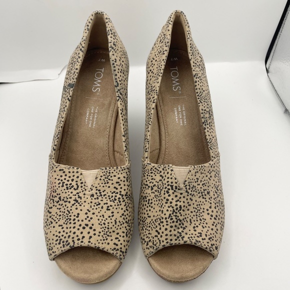 TOMS Michelle slip-on wedges peep toe sandals cheetah print womens Size 7W - Picture 4 of 9